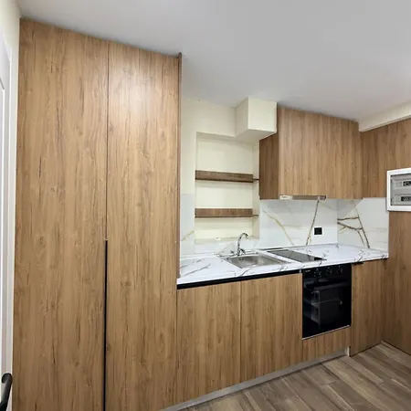 Edean 4 * Tirana